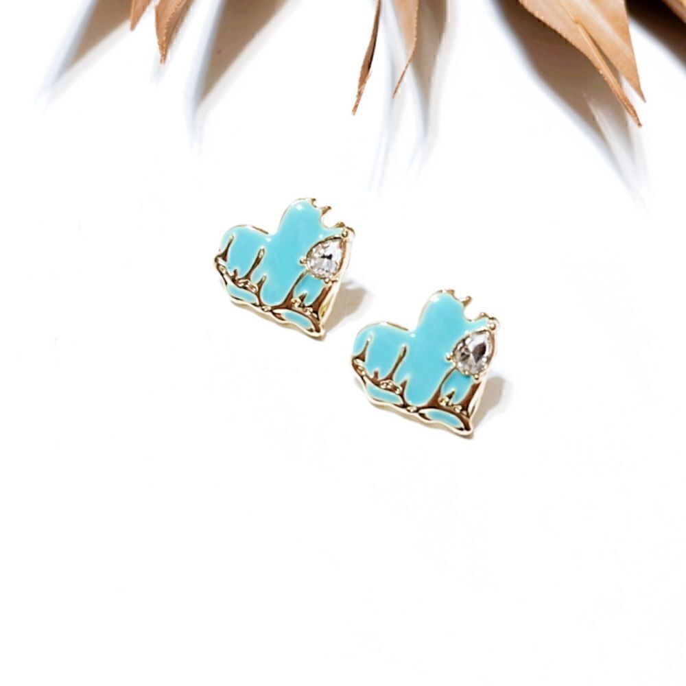 Blue heart stud earrings S591